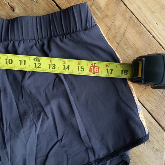 IllumiNITE Medium Reflective Shorts w/waist Pocket - Picture 11 of 11